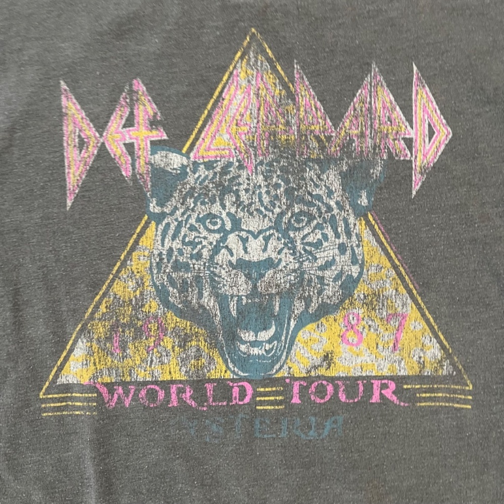 Vinyl Icons Def Leppard Cropped Long Sleeve Sweatshirt Size M - Picture 5 of 9